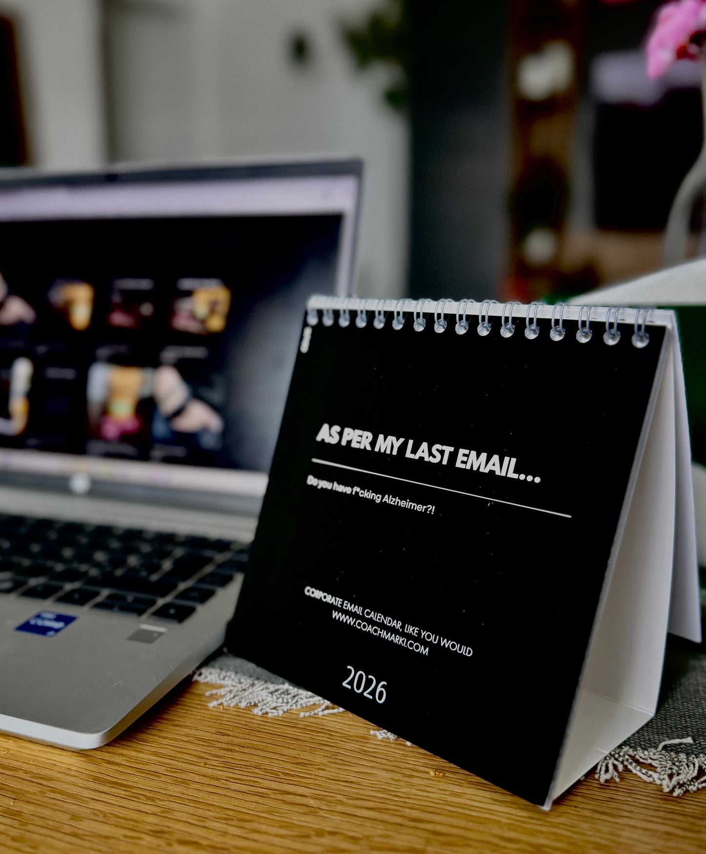 2026 Naptár - Üzleti Szleng